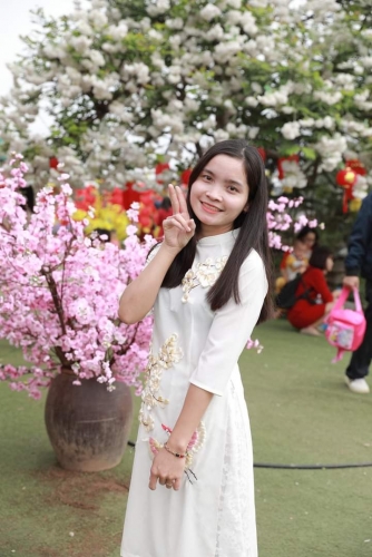  Nguyễn Thị Hiền.              